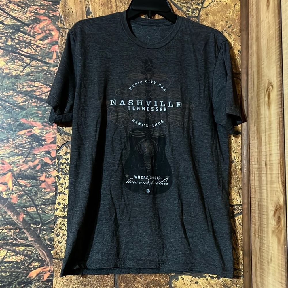Music City USA Nashville Tennessee t-shirt. No tag, fits like a small/medium.